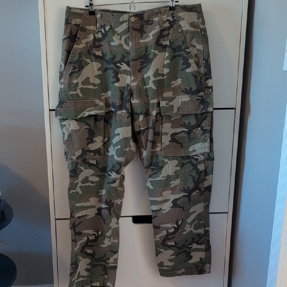 Vans - Camo Cargo Pants - 38 Waist 30 Inseam
